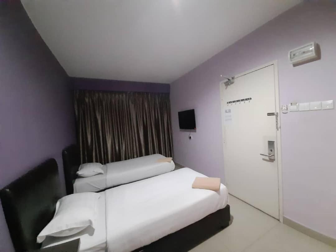 Hotel Zamburger Kota Damansara Eksteriør billede
