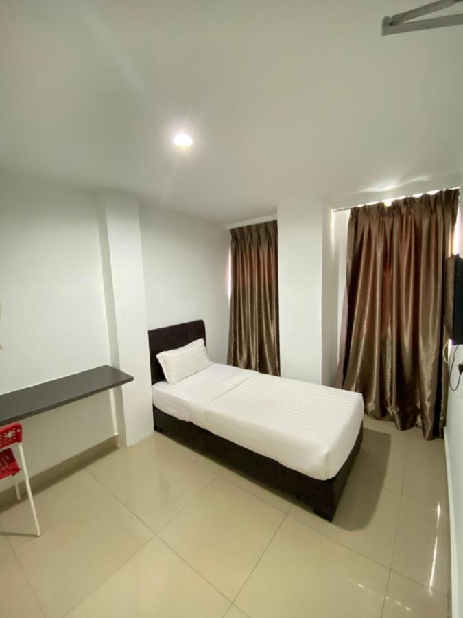 Hotel Zamburger Kota Damansara Eksteriør billede